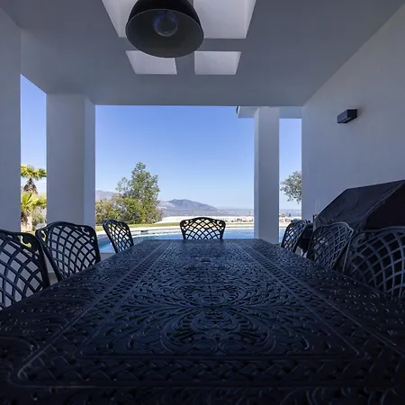 Casa De Ragnar * Ojén